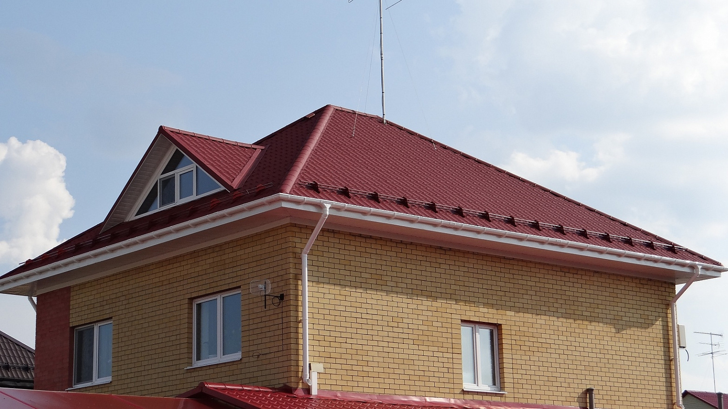Кронштейн желоба Docke LUX, пломбир
